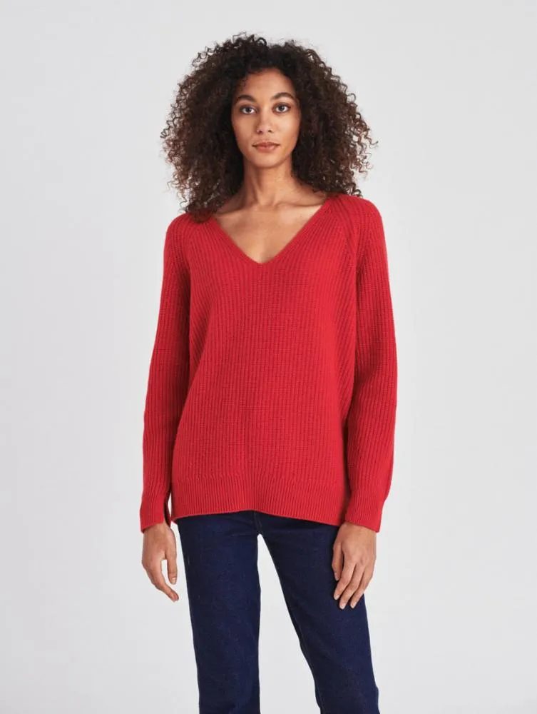 White   Warren - Cashmere Ribbed V Neck Sweater in Auburn Red